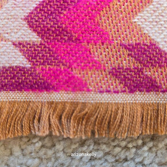 NWOT Faherty x B. Yellowtail Bright Star Scarf in Fuchsia Berry - Picture 8 of 13